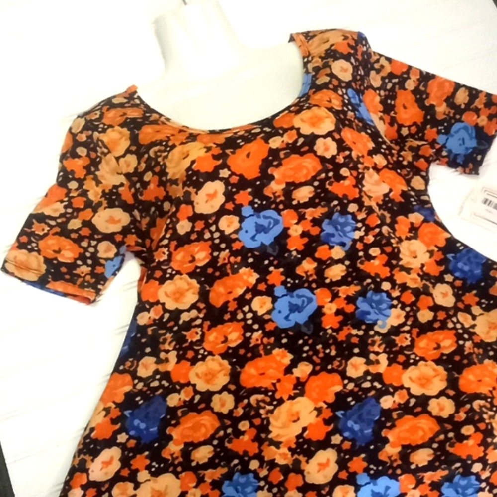 LulaRoe Floral Perfect T Top